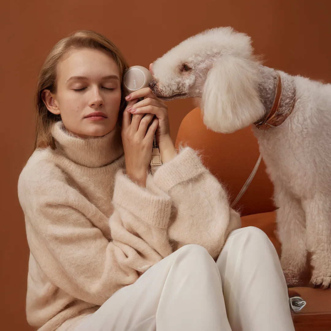 Best Black Friday Gift for Dog Lovers - ChocoLéash Leash with Power Bank + Hand Warmer